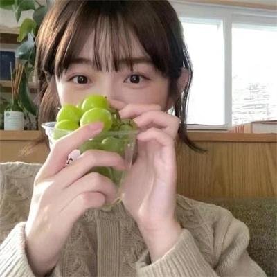 蕾哈娜内衣秀海报
