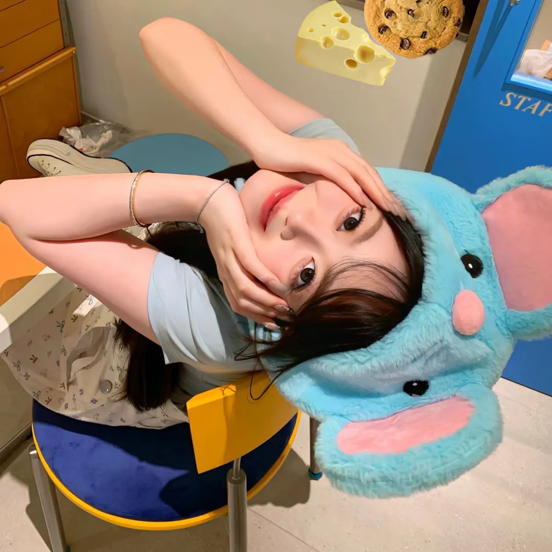 二人·世界海报